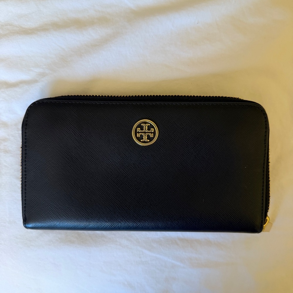 Tory Burch Black Zip Wallet Saffiano Leather